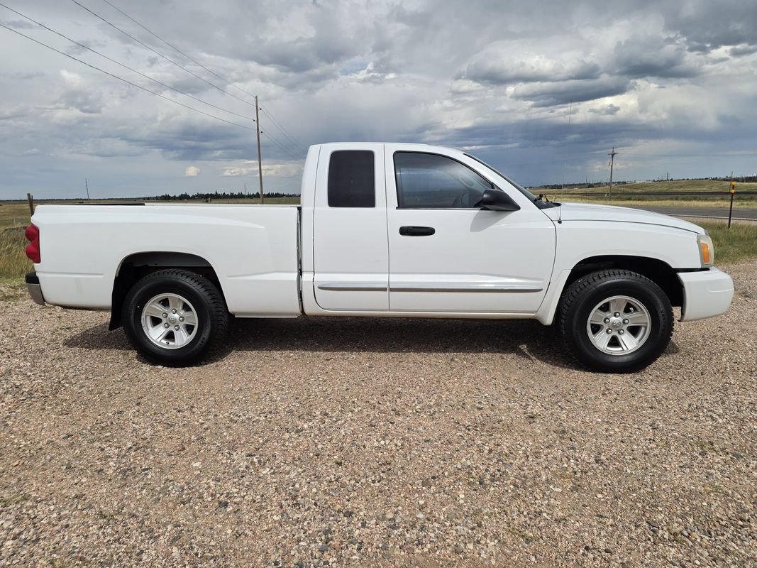 Used 2007 Dodge Dakota Laramie w/ Popular Equipment Group AWD/4WD image 6