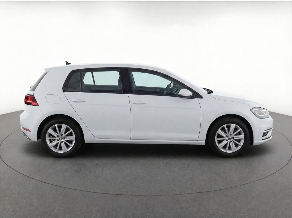 Used 2017 Volkswagen Golf S image 40