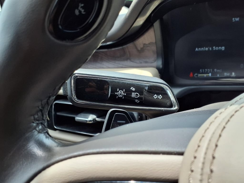 Used 2023 Lincoln Aviator Grand Touring w/ Equipment Group 301A AWD/4WD image 19