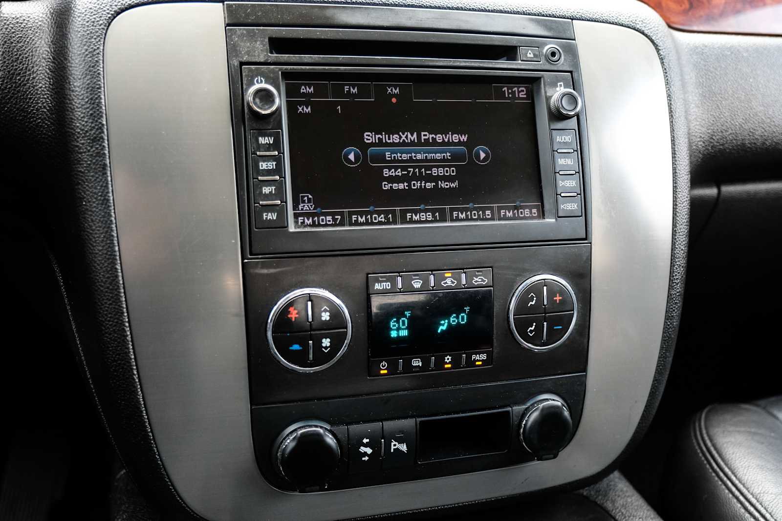 Used 2010 GMC Sierra 3500 SLT w/ SLT Convenience Package image 26