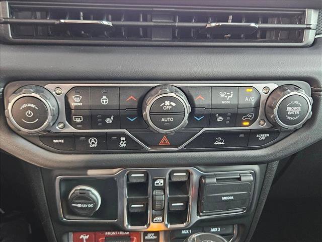 Used 2025 Jeep Gladiator Rubicon w/ Convenience Group image 15