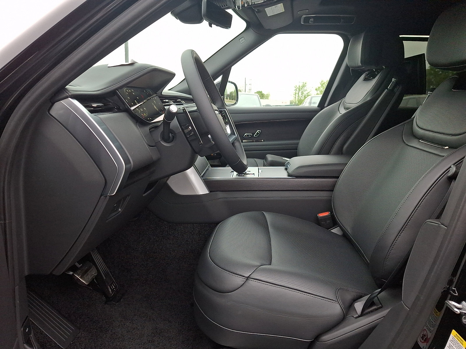 New 2026 Land Rover Range Rover SV AWD/4WD image 11