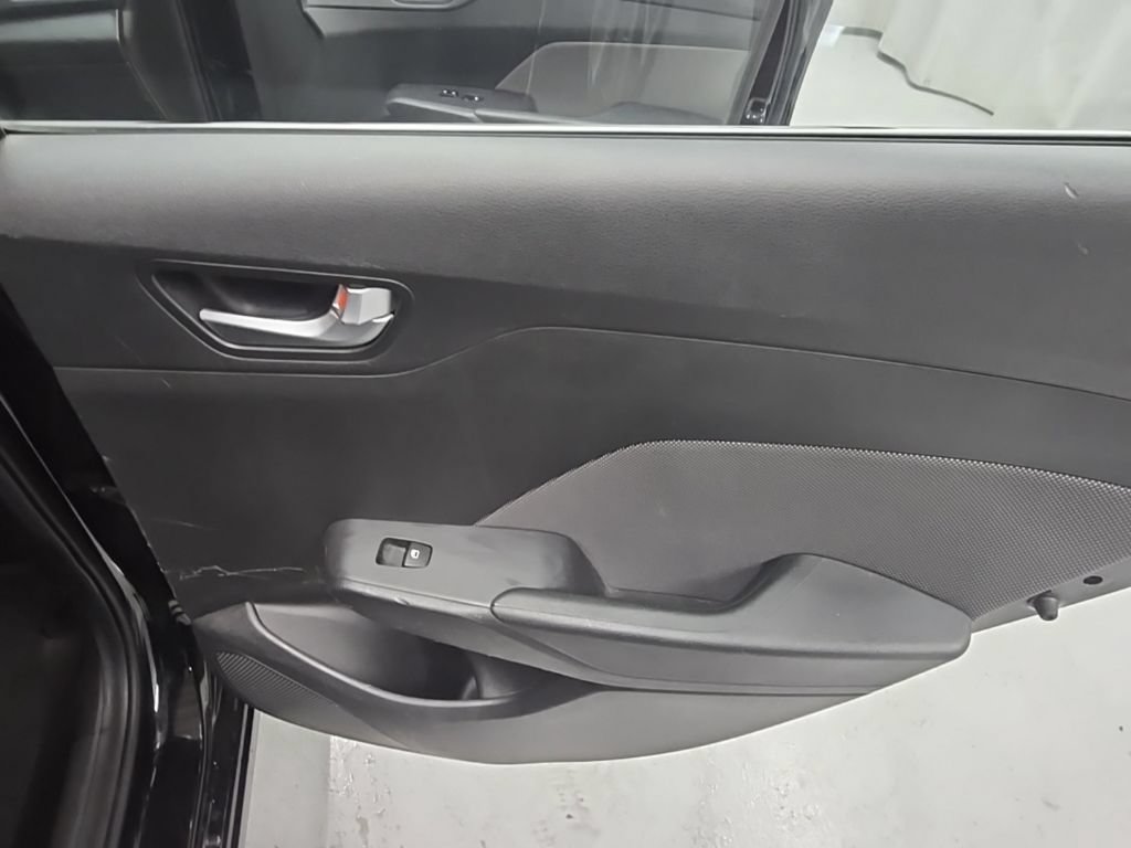 Used 2018 Hyundai Accent Limited FWD image 20