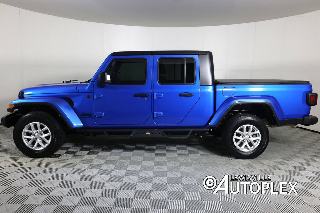Used 2023 Jeep Gladiator Sport AWD/4WD image 11
