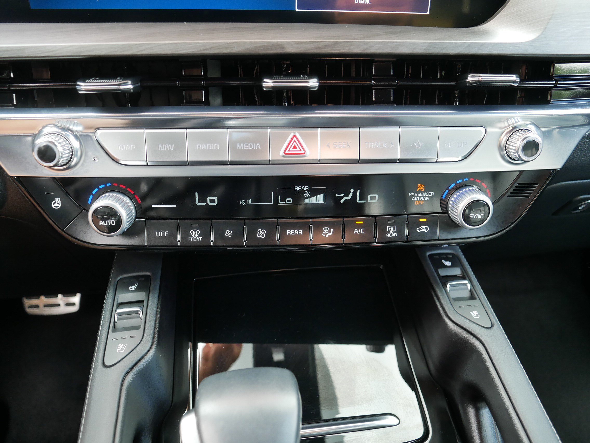 Certified 2025 Kia Telluride SX Prestige X-Line AWD/4WD image 23