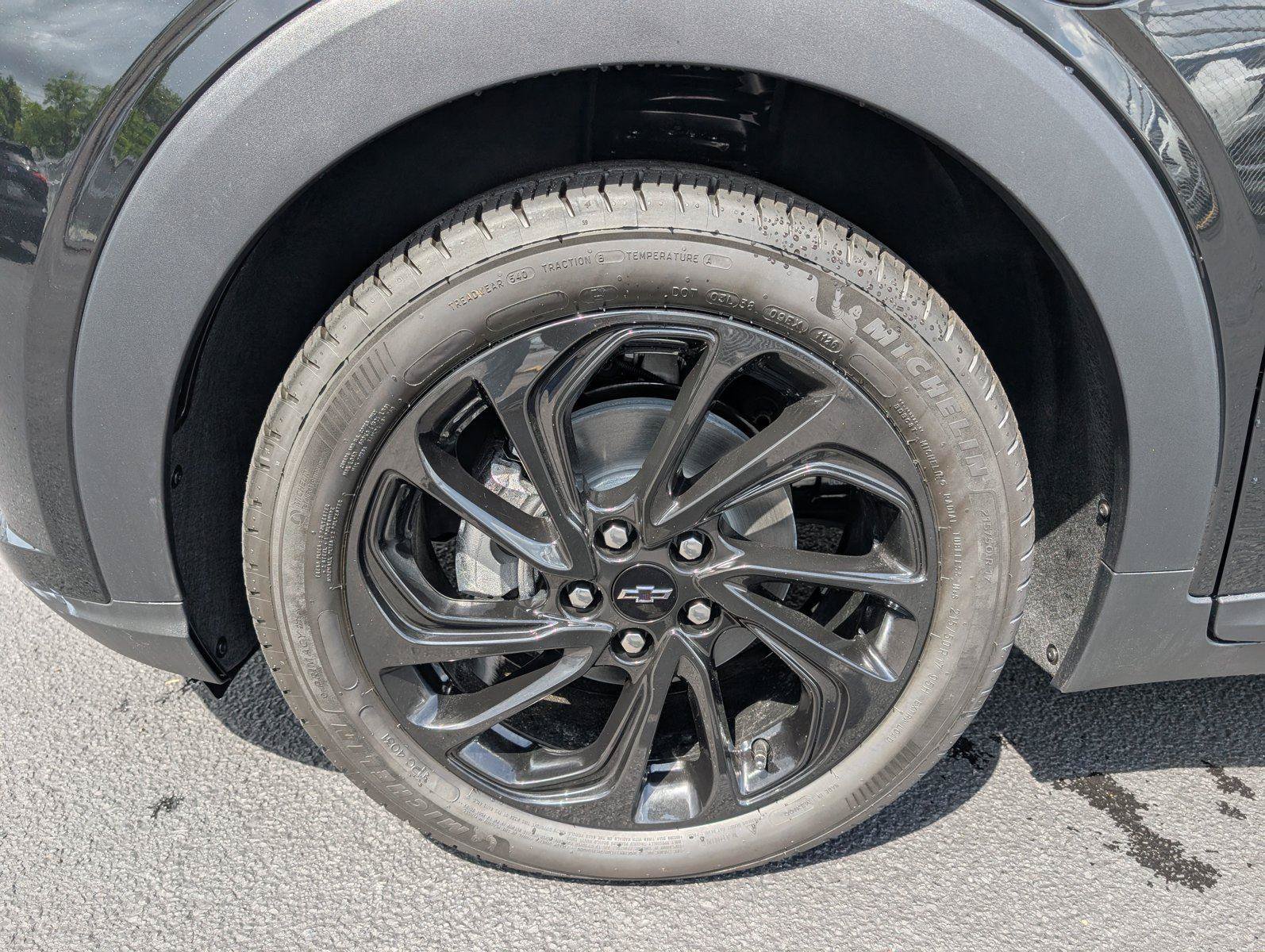 New 2027 Chevrolet Bolt RS w/ LPO, All-Weather Package FWD image 14