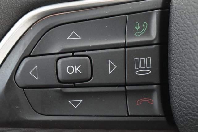 Used 2023 Jeep Grand Cherokee Laredo image 24