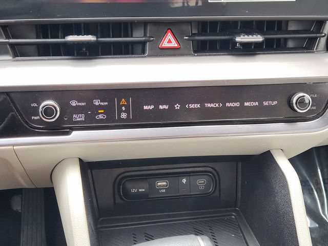 Used 2025 Kia Sportage EX FWD image 22
