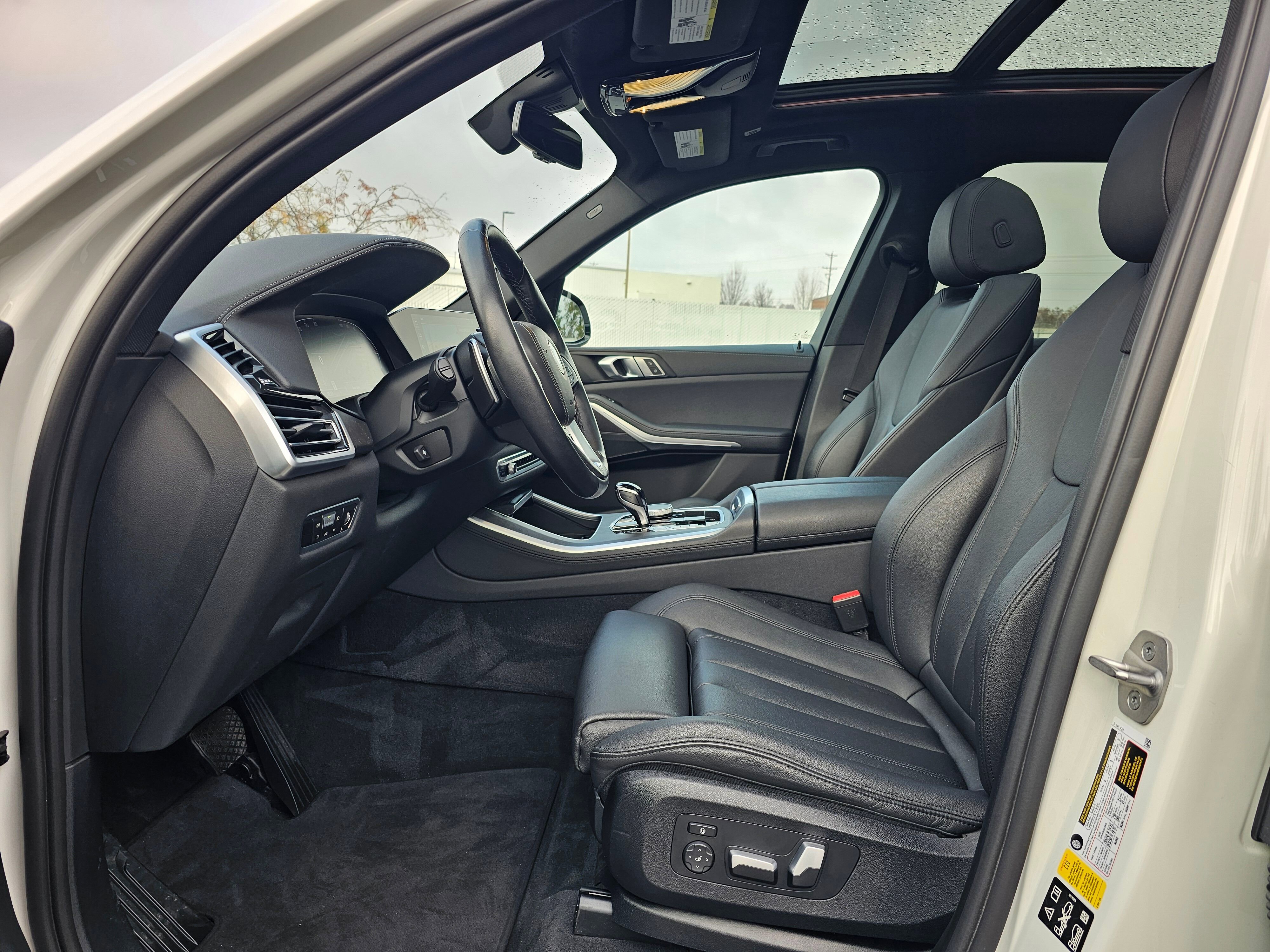 Certified 2022 BMW X5 xDrive40i w/ Parking Assistance Package image 11