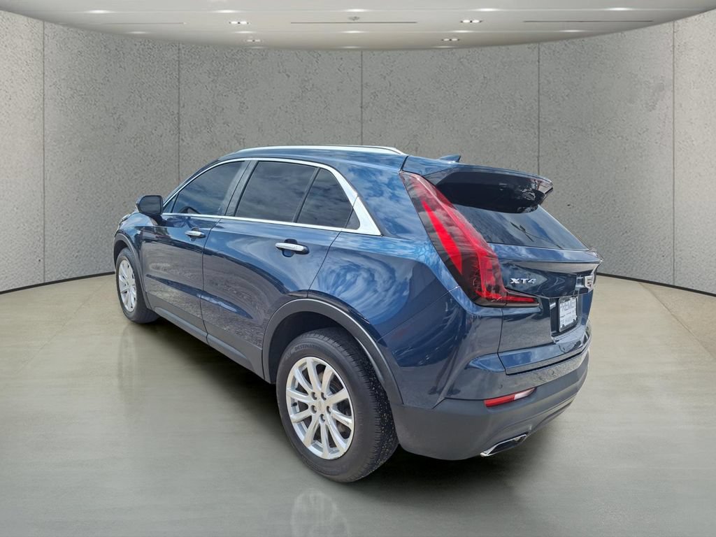 Used 2019 Cadillac XT4 Luxury FWD image 3
