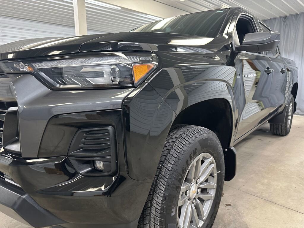 Certified 2024 Chevrolet Colorado LT w/ LT Convenience Package III image 32