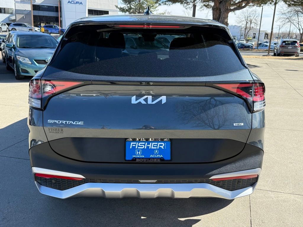 Used 2025 Kia Sportage LX image 5