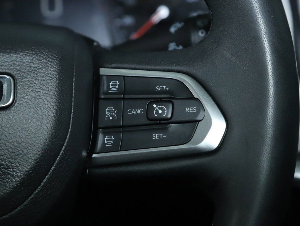 Used 2025 Jeep Compass Limited AWD/4WD image 23