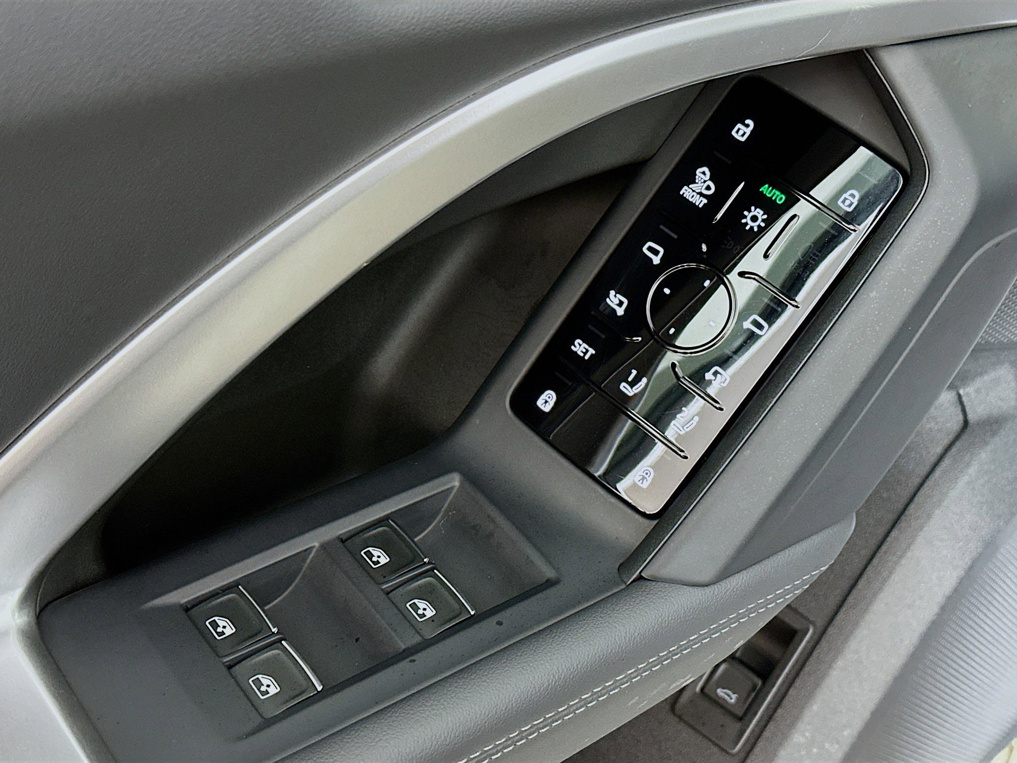 Used 2025 Audi Q5 Premium Plus w/ Premium Plus image 18