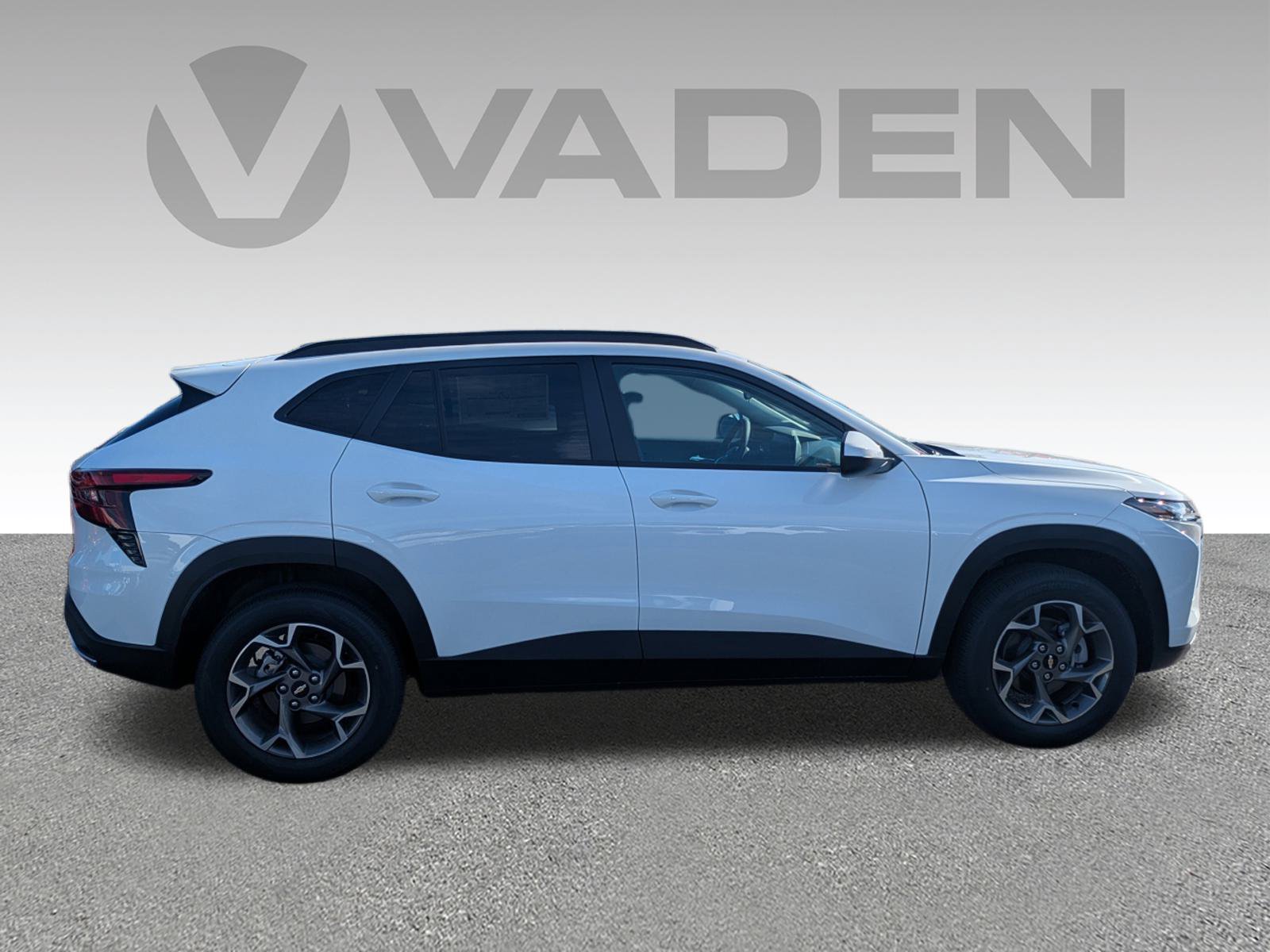 New 2026 Chevrolet Trax LT w/ Driver Confidence Package FWD image 22