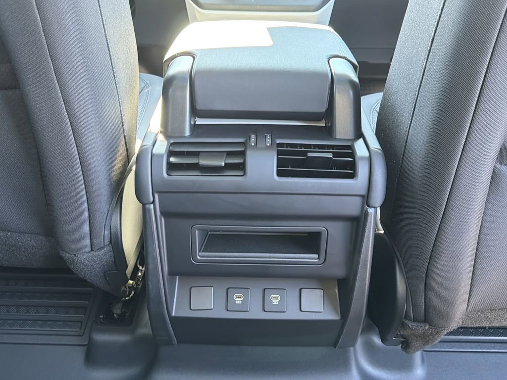 Used 2025 Land Rover Defender 110 S image 19