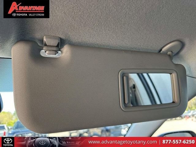 Used 2013 Toyota Corolla L FWD image 36