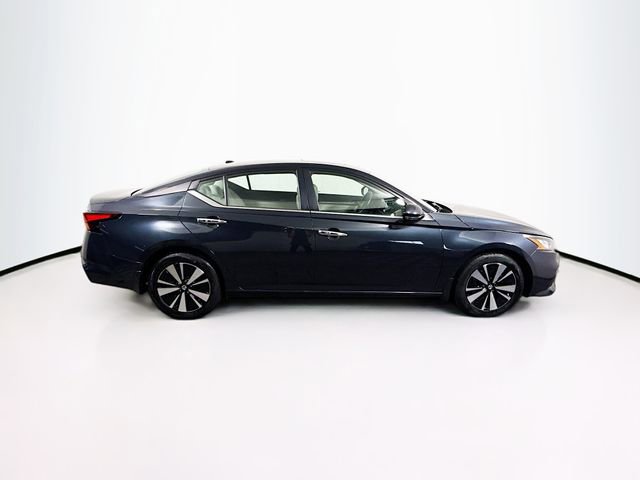 Certified 2022 Nissan Altima 2.5 SV w/ SV Premium Package image 9