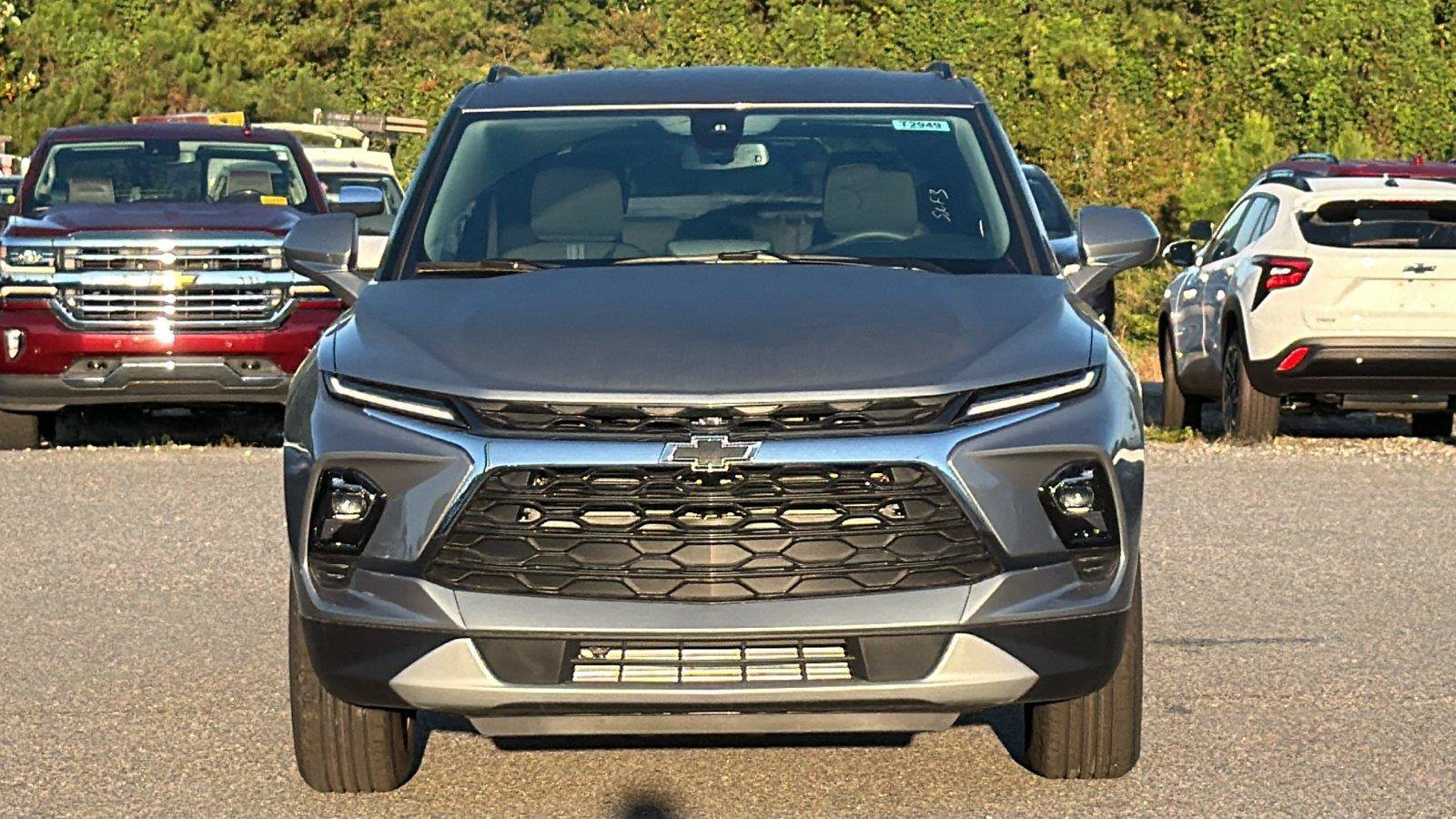 New 2026 Chevrolet Blazer LT w/ Convenience Package FWD image 2