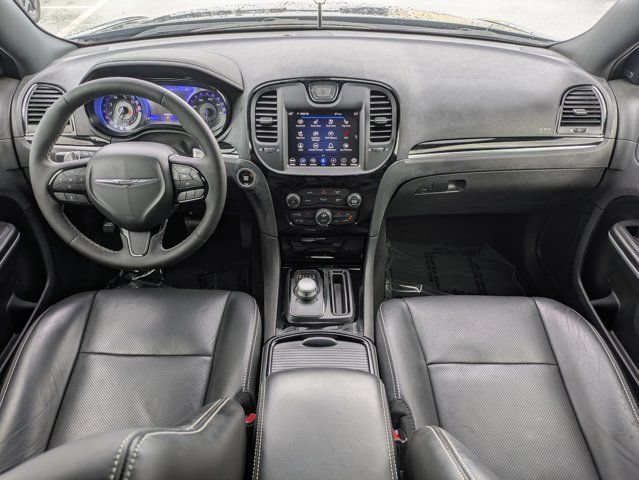 Used 2023 Chrysler 300 S w/ Comfort Group RWD image 14