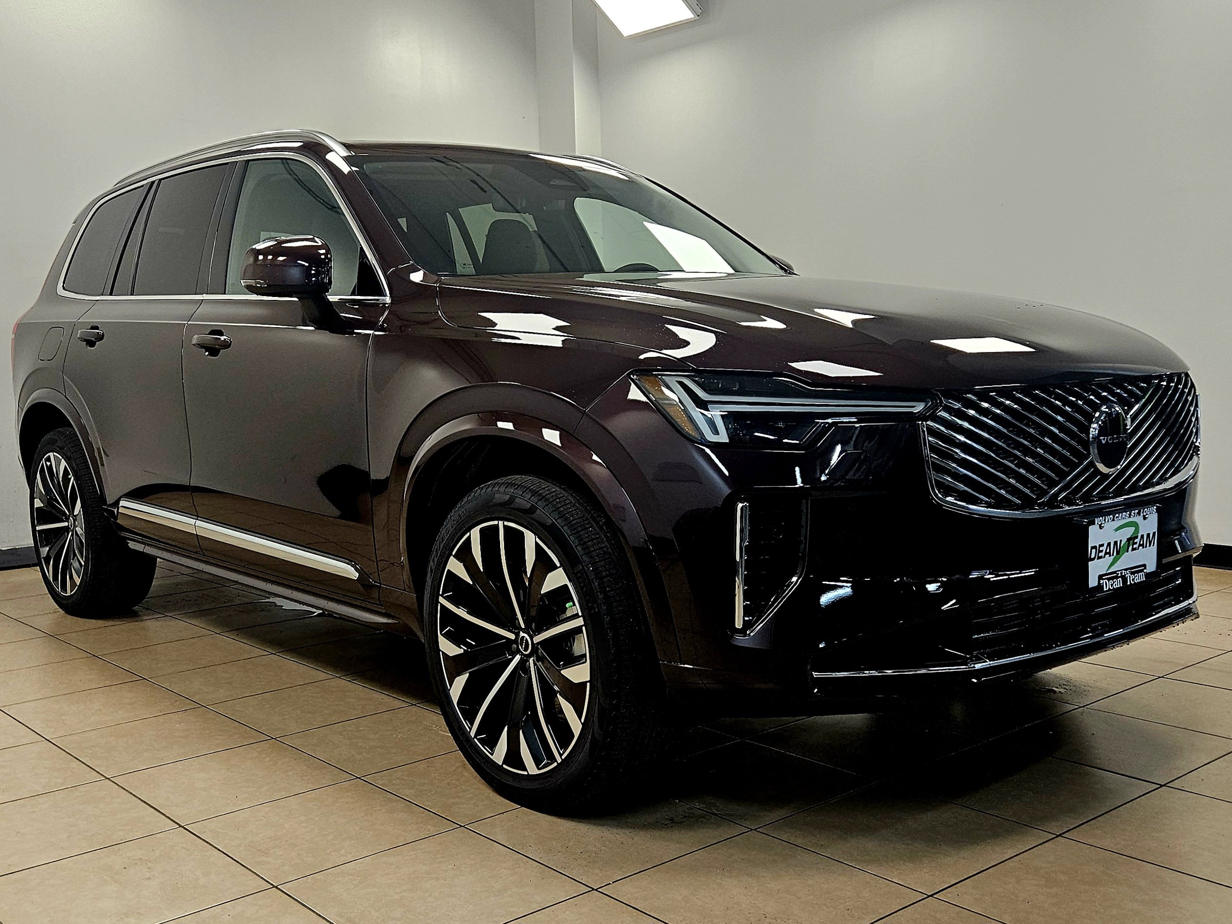 New 2026 Volvo XC90 B5 Core w/ Protection Package Premier image 3