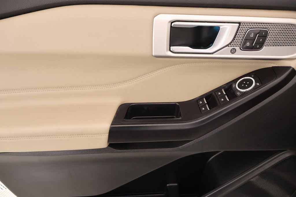 Used 2020 Ford Explorer Limited w/ Class III Trailer Tow Package image 18