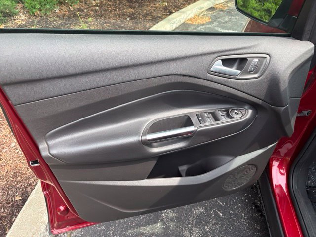 Used 2019 Ford Escape SE FWD image 15
