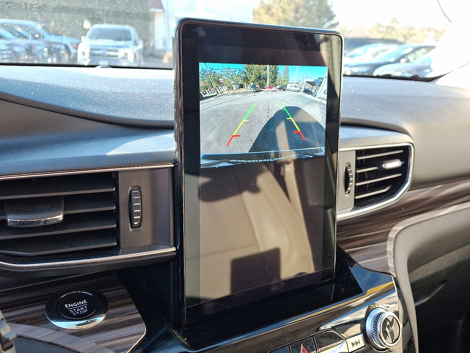 Certified 2023 Ford Explorer Limited w/ Limited Technology Package image 19