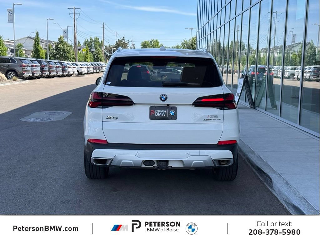 Used 2024 BMW X5 xDrive50e w/ Premium Package AWD/4WD image 4
