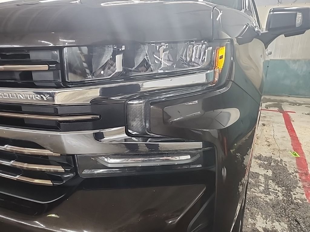 Used 2019 Chevrolet Silverado 1500 High Country w/ Technology Package image 18