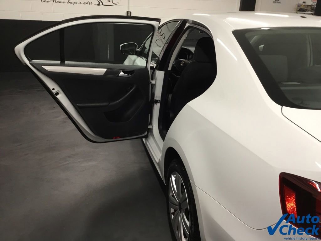 Used 2017 Volkswagen Jetta S w/ Jetta S Cold Weather Package image 27