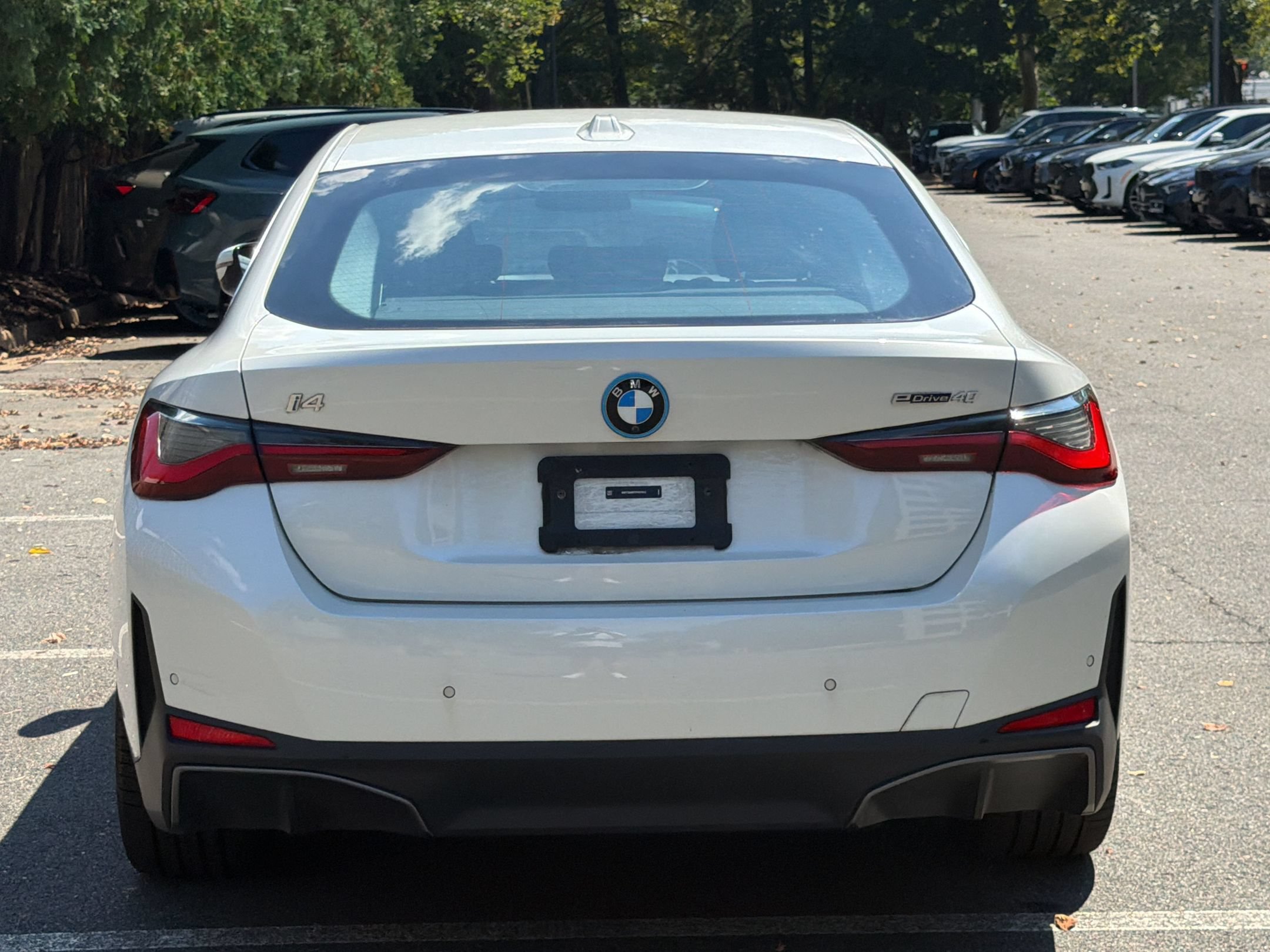 Used 2023 BMW i4 eDrive40 w/ Premium Package RWD image 10