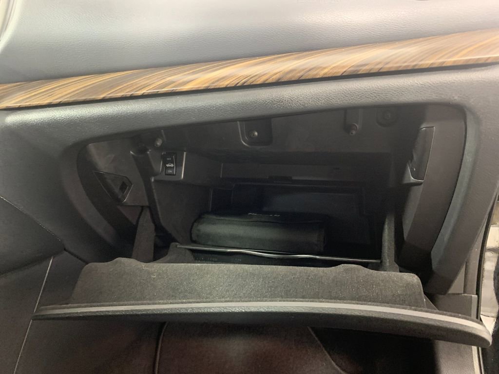 Used 2017 Nissan Maxima Platinum image 42