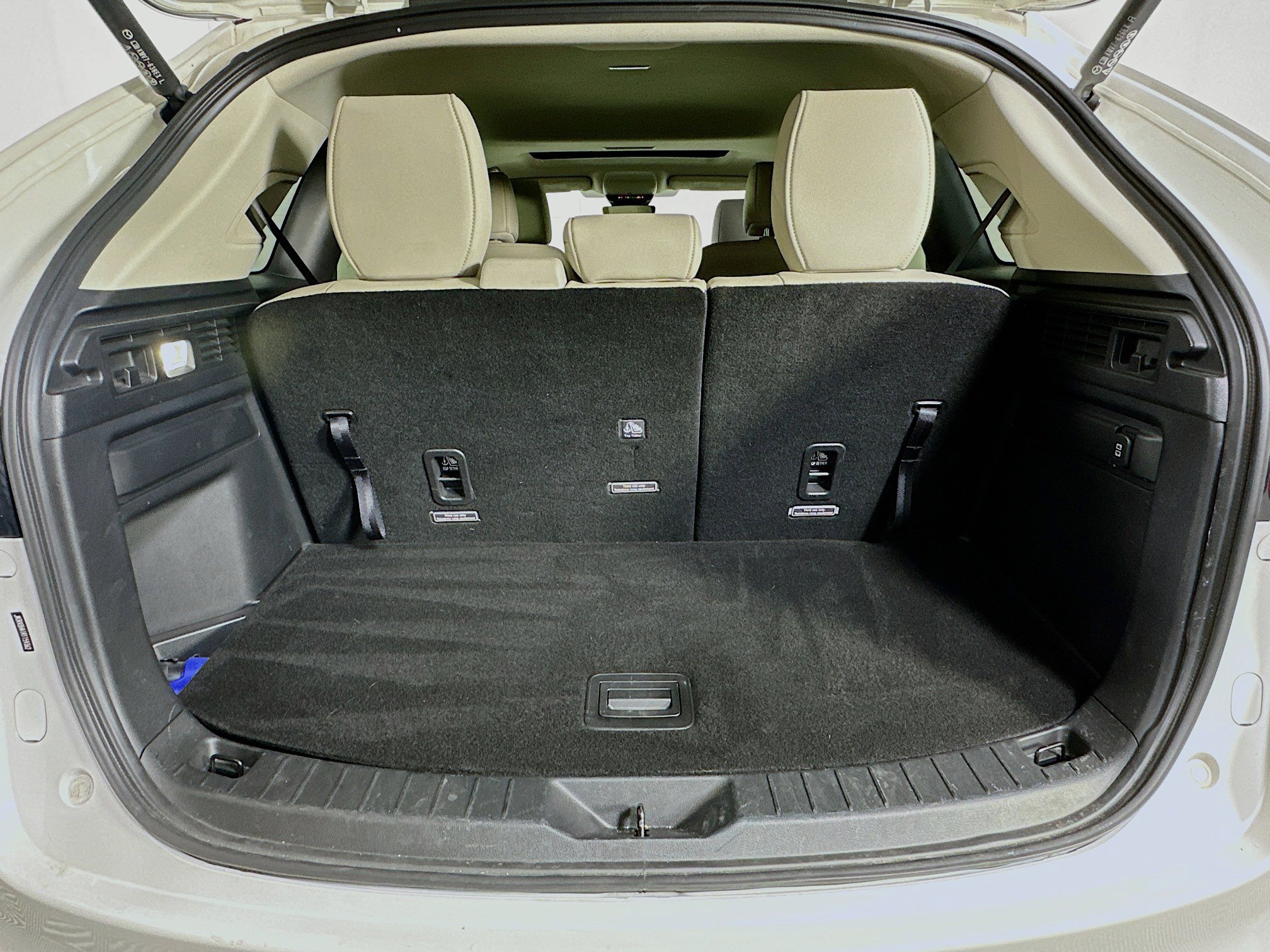 Used 2024 MAZDA CX-90 Plug-In Hybrid w/ Preferred AWD/4WD image 31