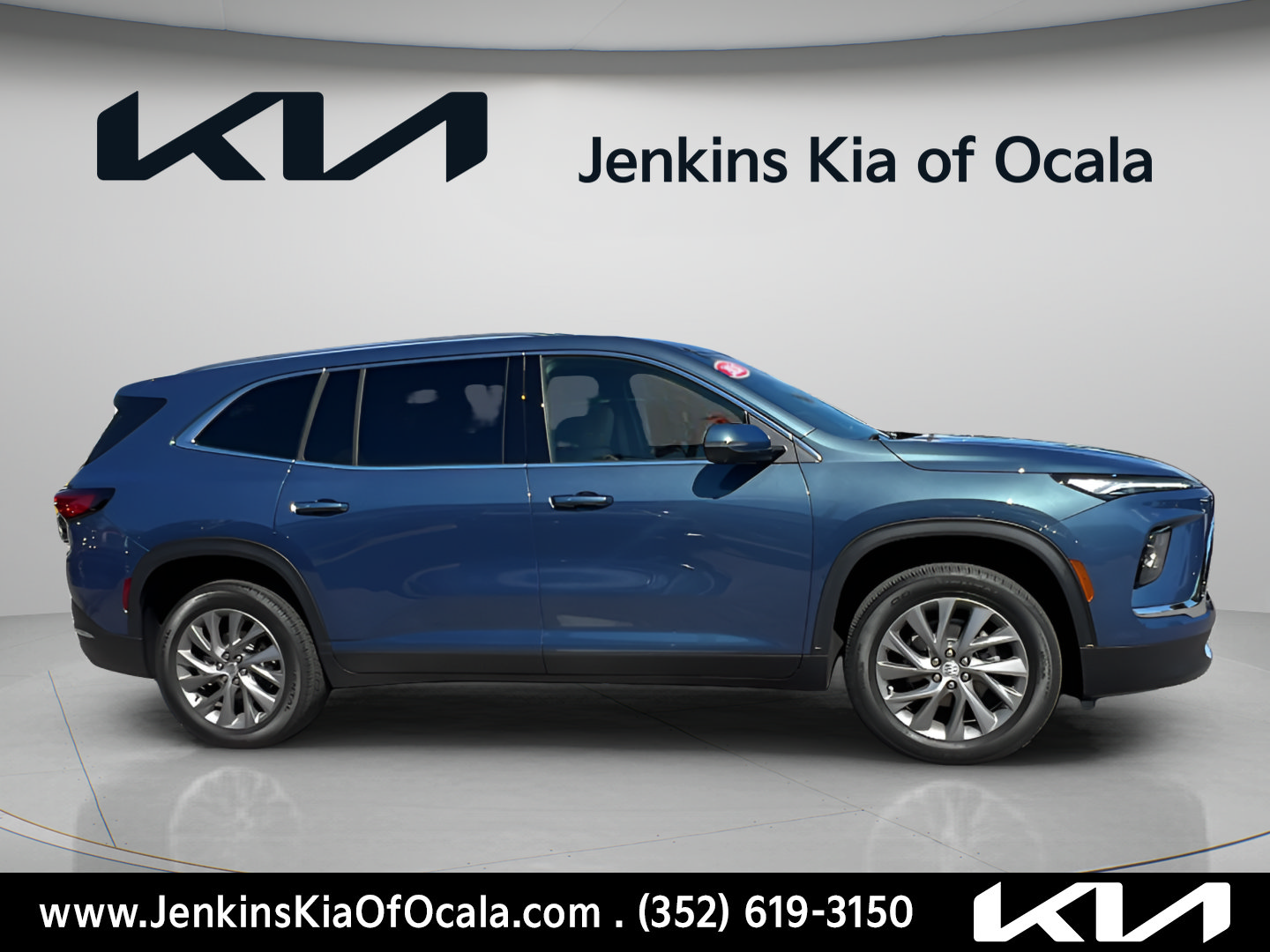 Used 2026 Buick Enclave Preferred w/ Power Package FWD image 2
