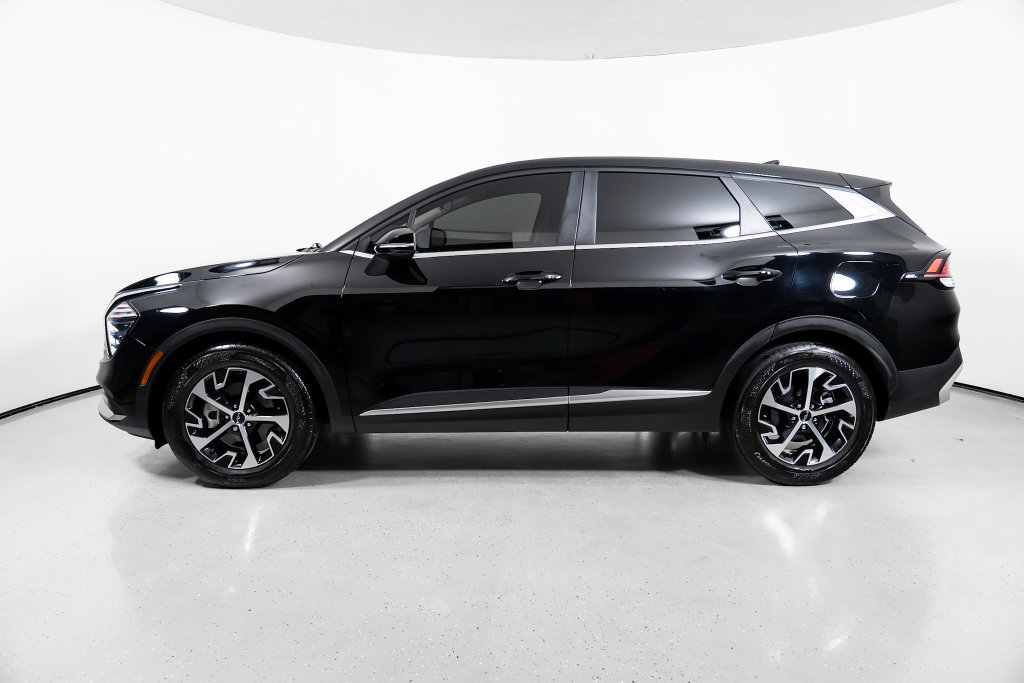 Used 2024 Kia Sportage EX FWD image 11