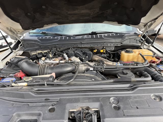 Used 2017 Ford F550 4x4 Regular Cab Super Duty image 3