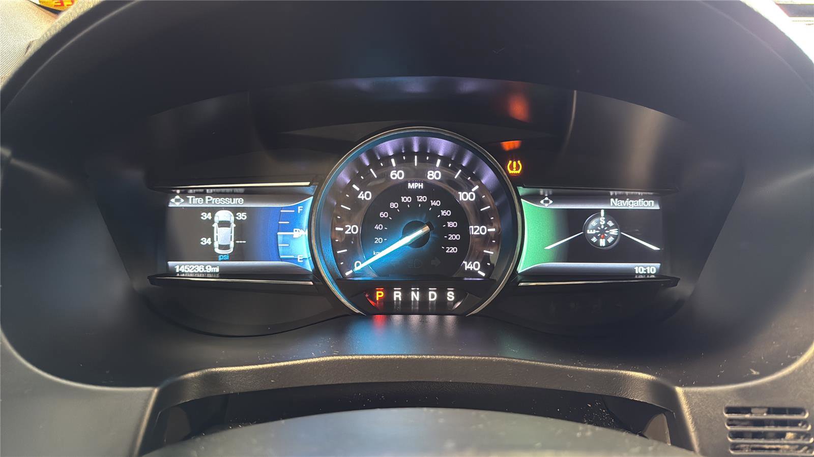 Used 2018 Ford Explorer XLT w/ Equipment Group 201A AWD/4WD image 13