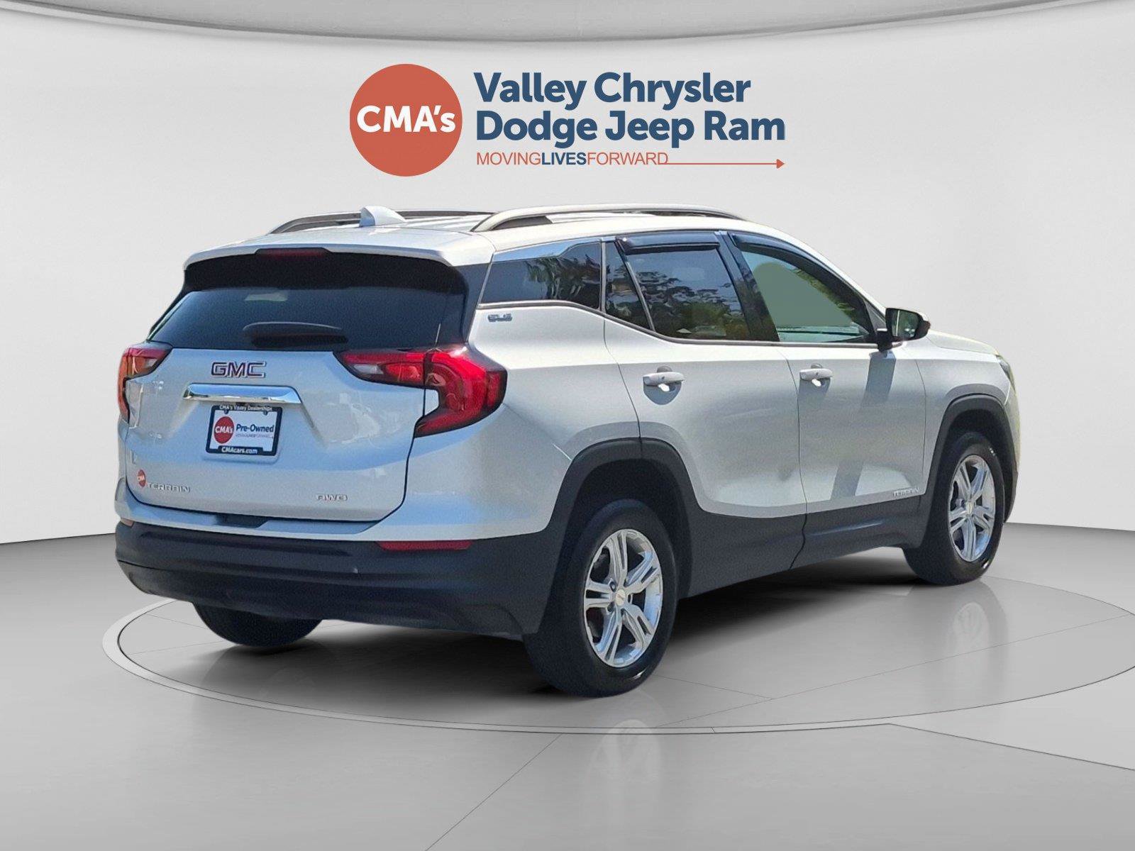 Used 2020 GMC Terrain SLE w/ Driver Convenience Package AWD/4WD image 5