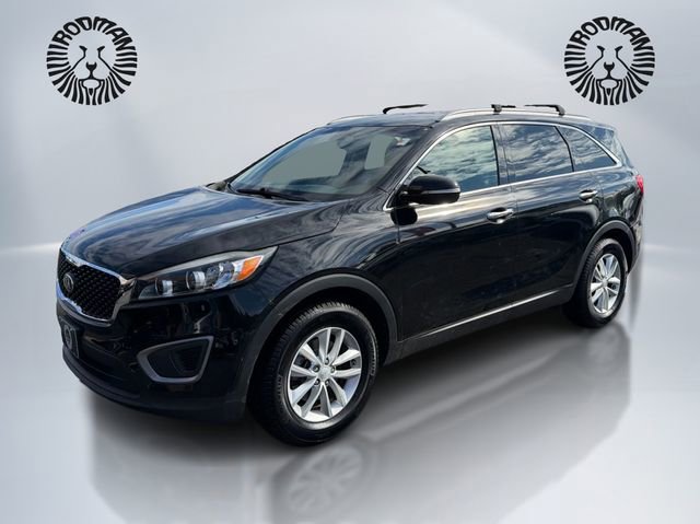 Used 2017 Kia Sorento LX image 1