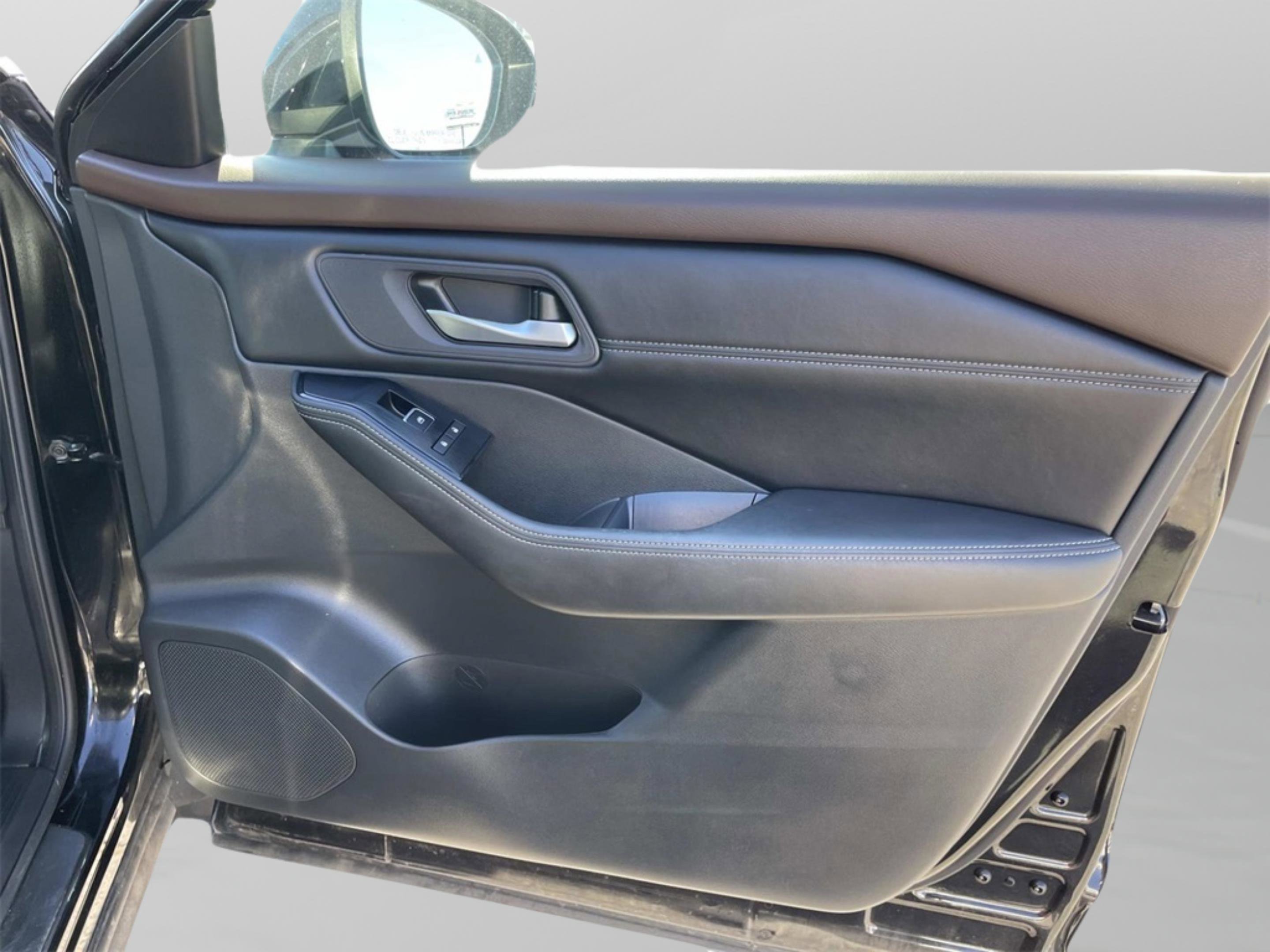 Used 2023 Nissan Rogue SL w/ SL Premium Package image 20