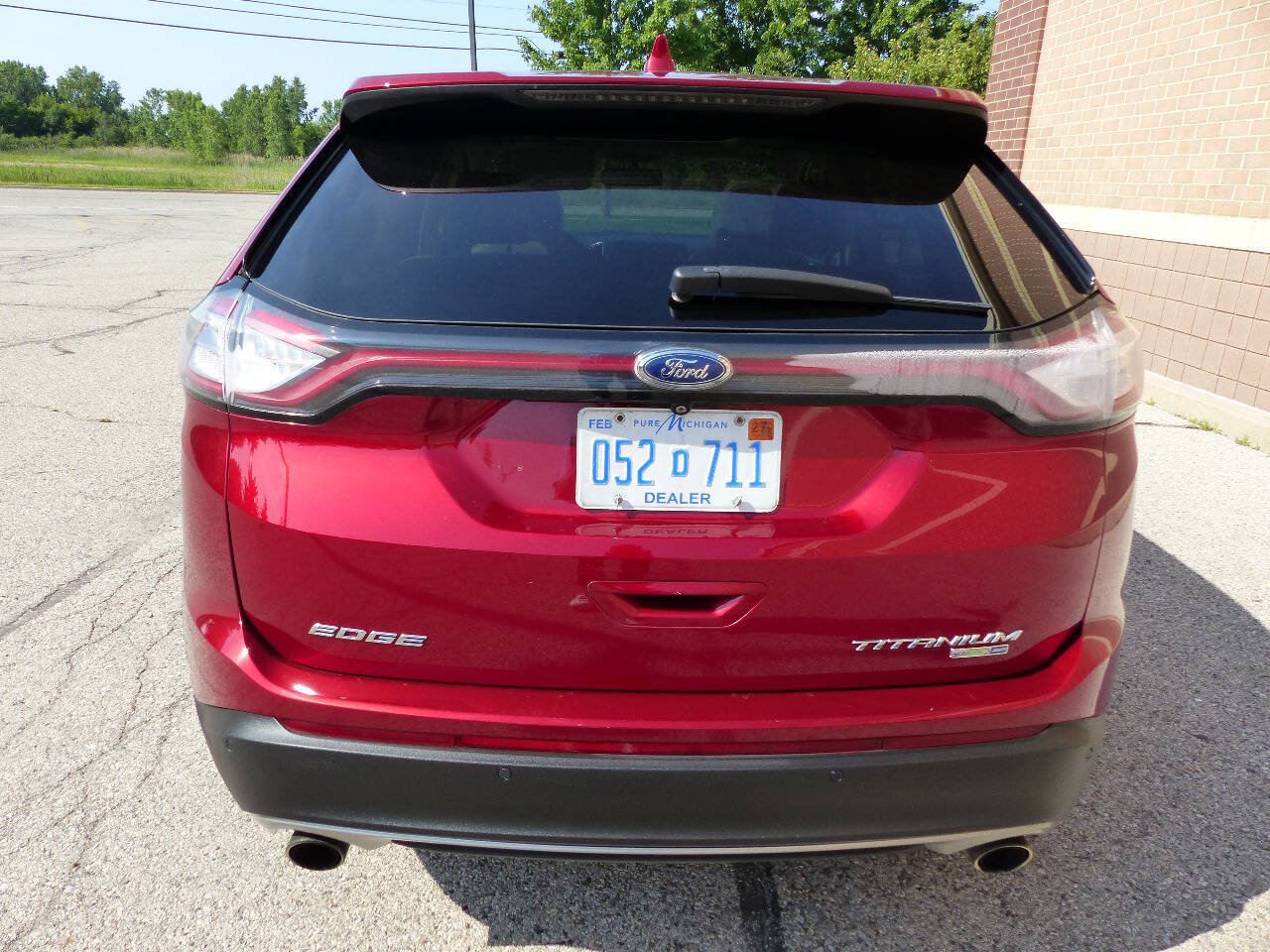 Used 2018 Ford Edge Titanium w/ Equipment Group 301A AWD/4WD image 8