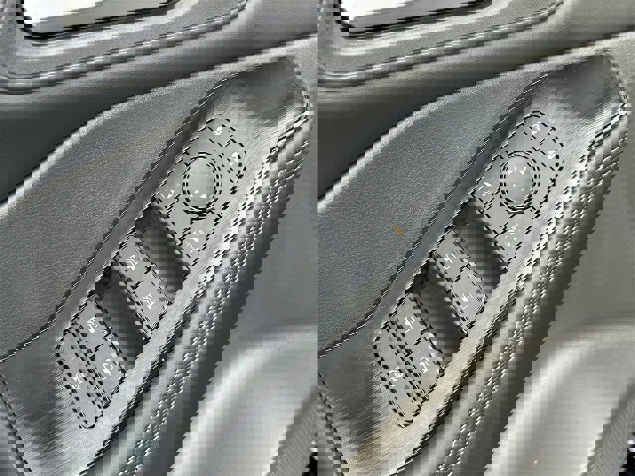 New 2026 Nissan Rogue SV image 31