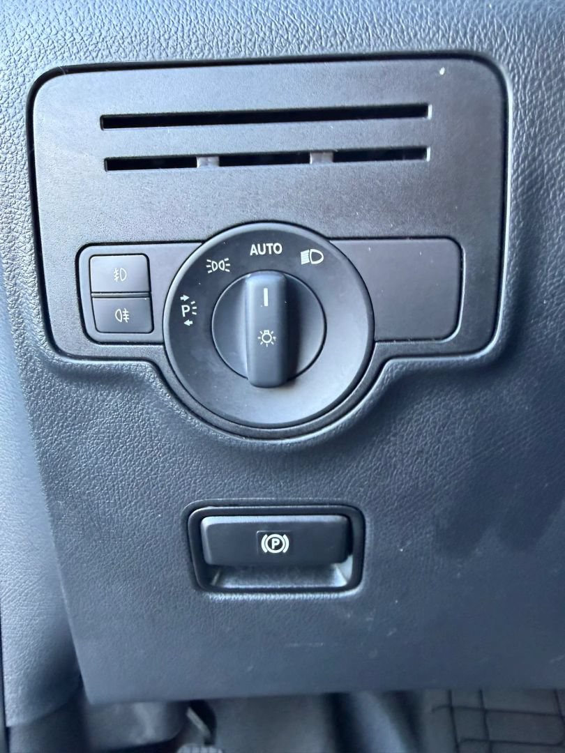Used 2022 Mercedes-Benz Metris image 25