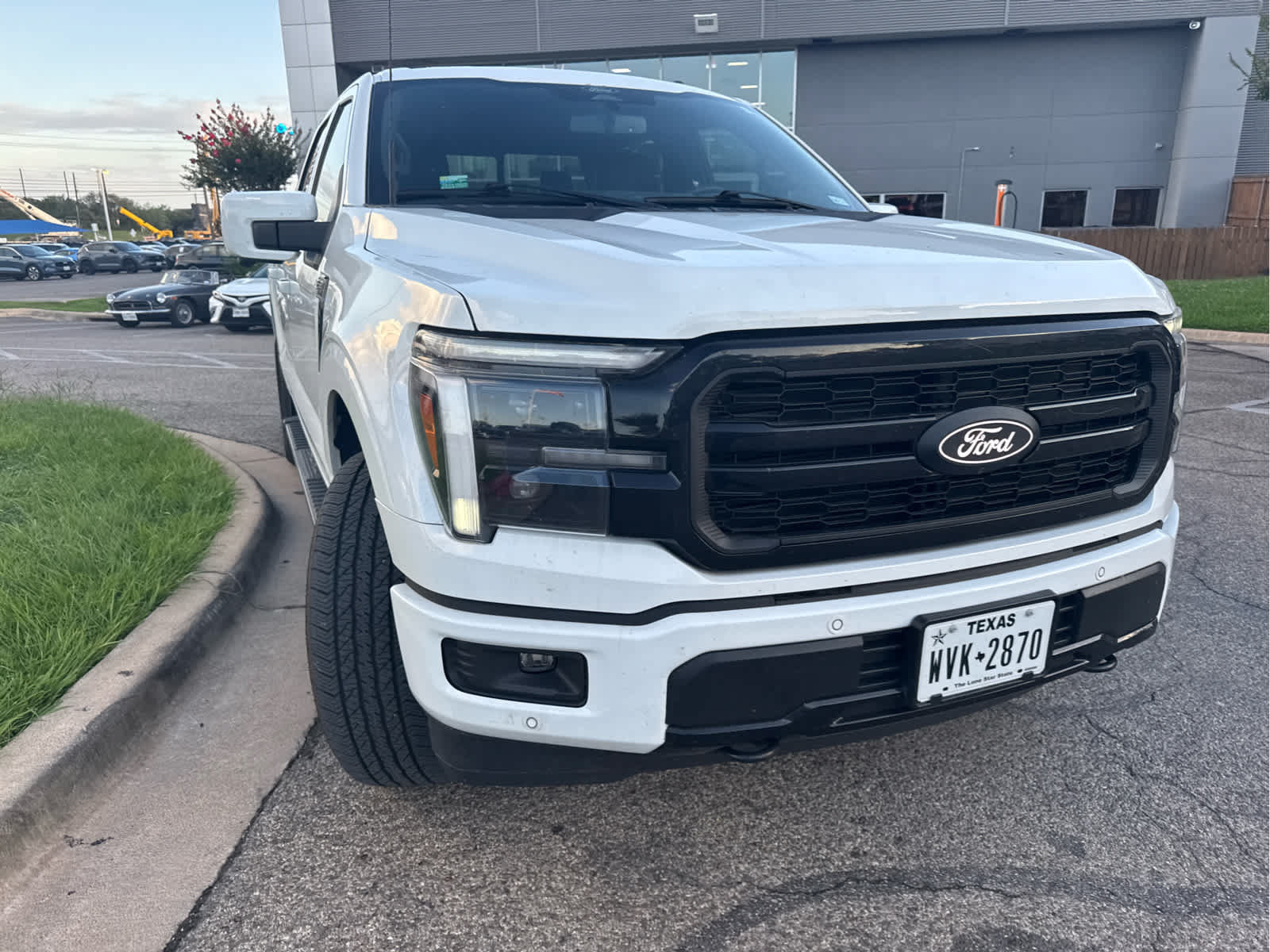 Used 2025 Ford F150 Lariat w/ Equipment Group 501A Mid AWD/4WD image 4
