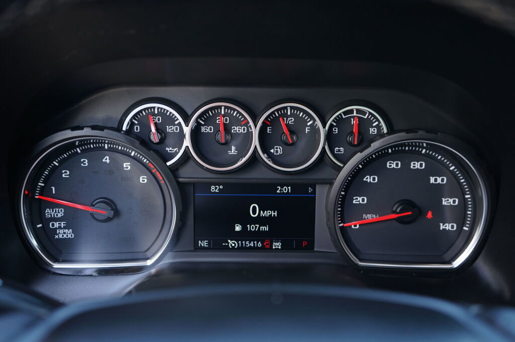 Used 2021 Chevrolet Suburban LT image 23