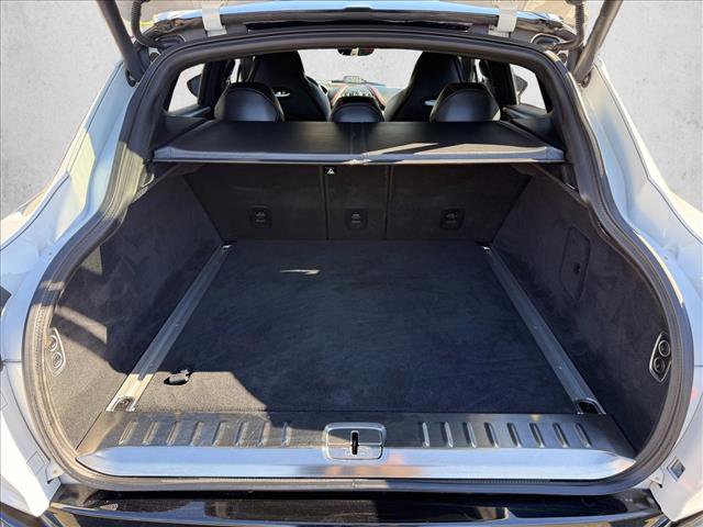 Used 2021 Aston Martin DBX image 4