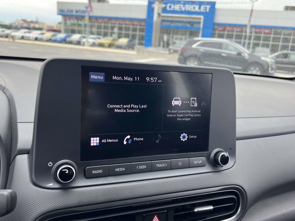 Certified 2023 Hyundai Kona SE w/ Cargo Package AWD/4WD image 27