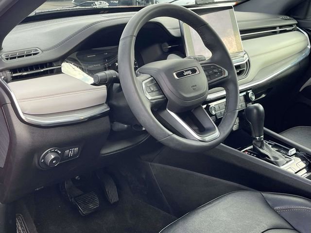 Used 2023 Jeep Compass Limited image 12