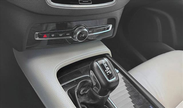 Used 2019 Volvo XC90 T6 Momentum w/ Advanced Package AWD/4WD image 14